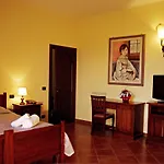 Tenuta Del Massimo Feudo Hotel 3*